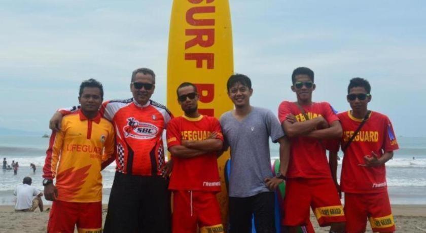 Augusta Pelabuhan Ratu Hotel Sukabumi Bagian luar foto
