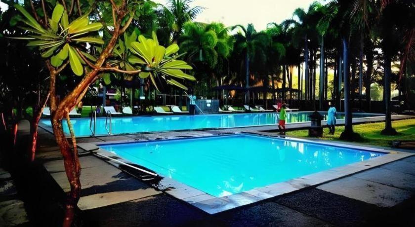 Augusta Pelabuhan Ratu Hotel Sukabumi Bagian luar foto