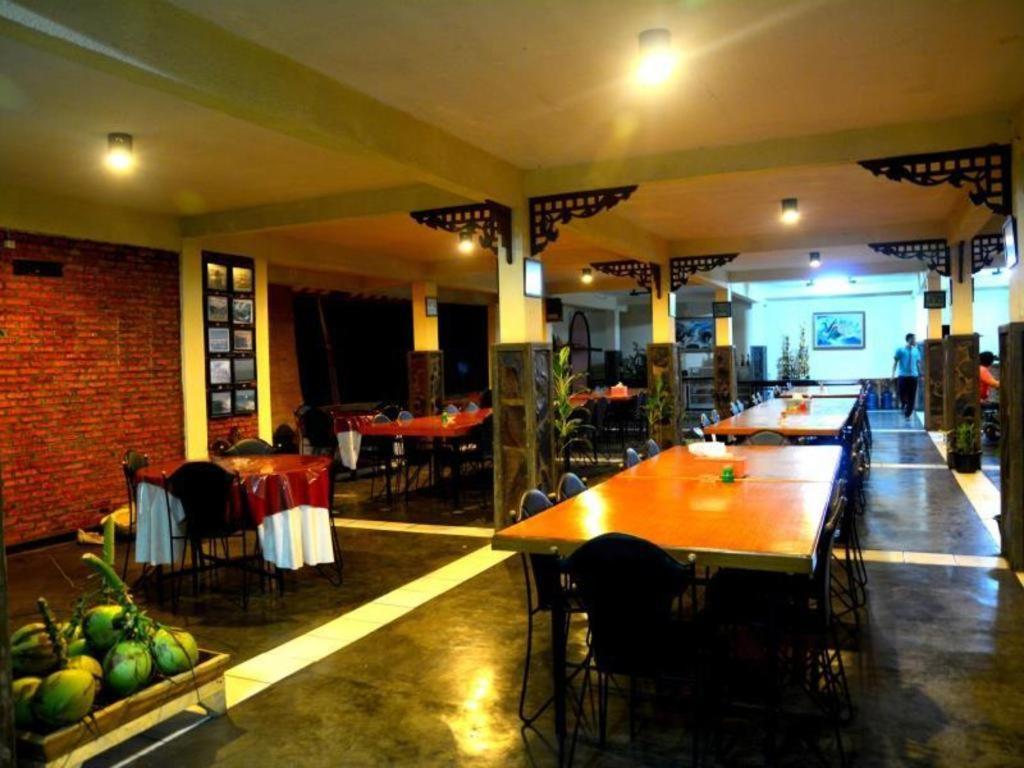 Augusta Pelabuhan Ratu Hotel Sukabumi Bagian luar foto