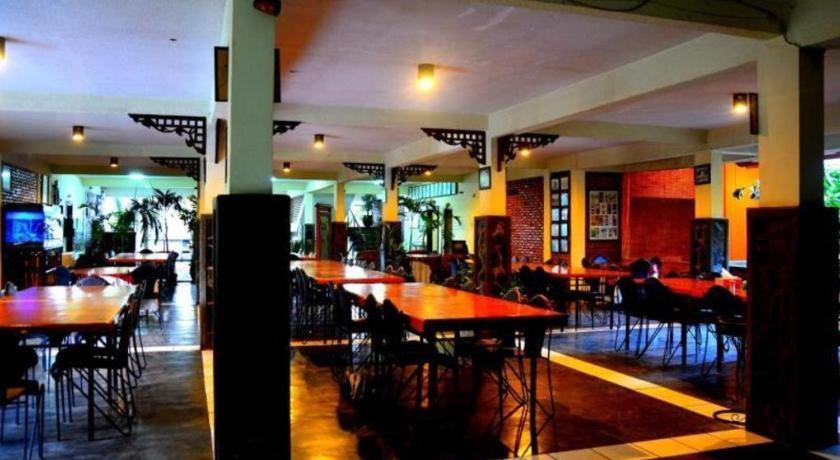 Augusta Pelabuhan Ratu Hotel Sukabumi Bagian luar foto